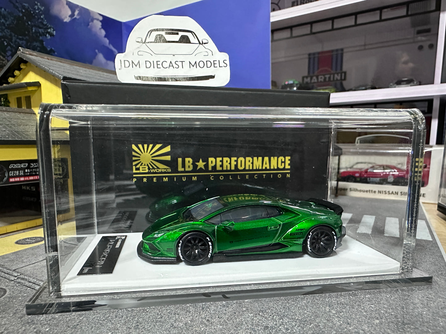 LB PERFORMANCE 1:64 LIBERTY WALK LB-WORKS Huracan LP610 Candy Green Resin