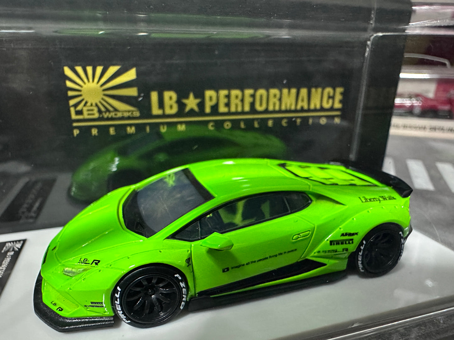 LB PERFORMANCE 1:64 LIBERTY WALK LB-WORKS Huracan LP610 Green Resin